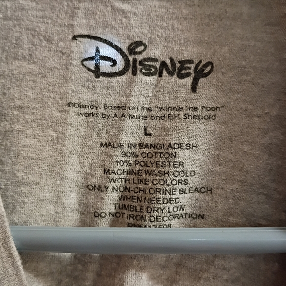 2/$10 Disney Weenie The Pooh Very Good At Doing Nothing Graphic Tee Size Large - Picture 3 of 6